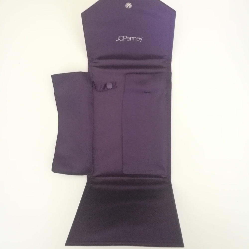 Felt Necklace Keeper